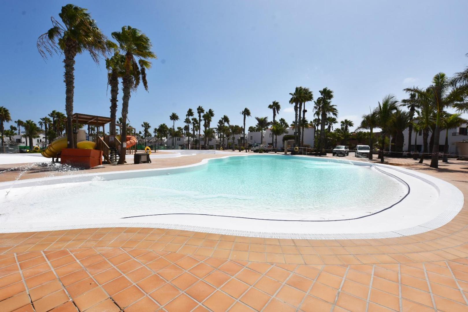 קורלחו Book Jet - Oasis Dunas Apartment Relax & Maxi Pool מראה חיצוני תמונה