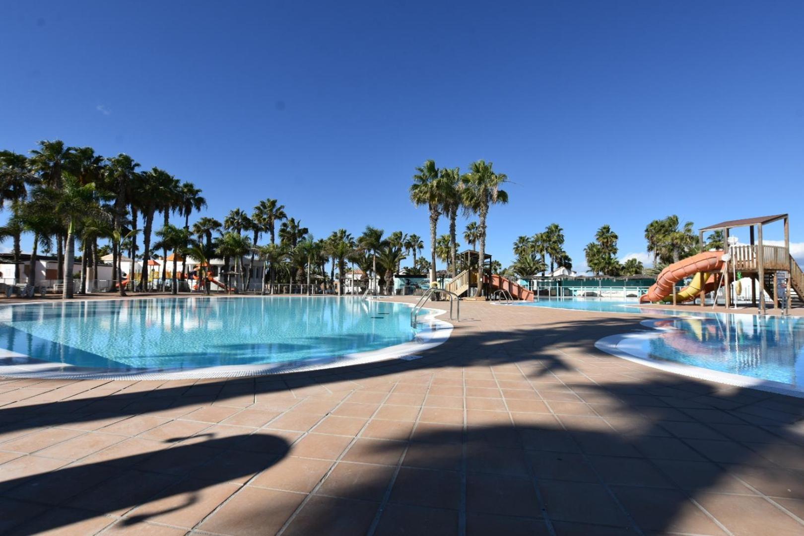 קורלחו Book Jet - Oasis Dunas Apartment Relax & Maxi Pool מראה חיצוני תמונה